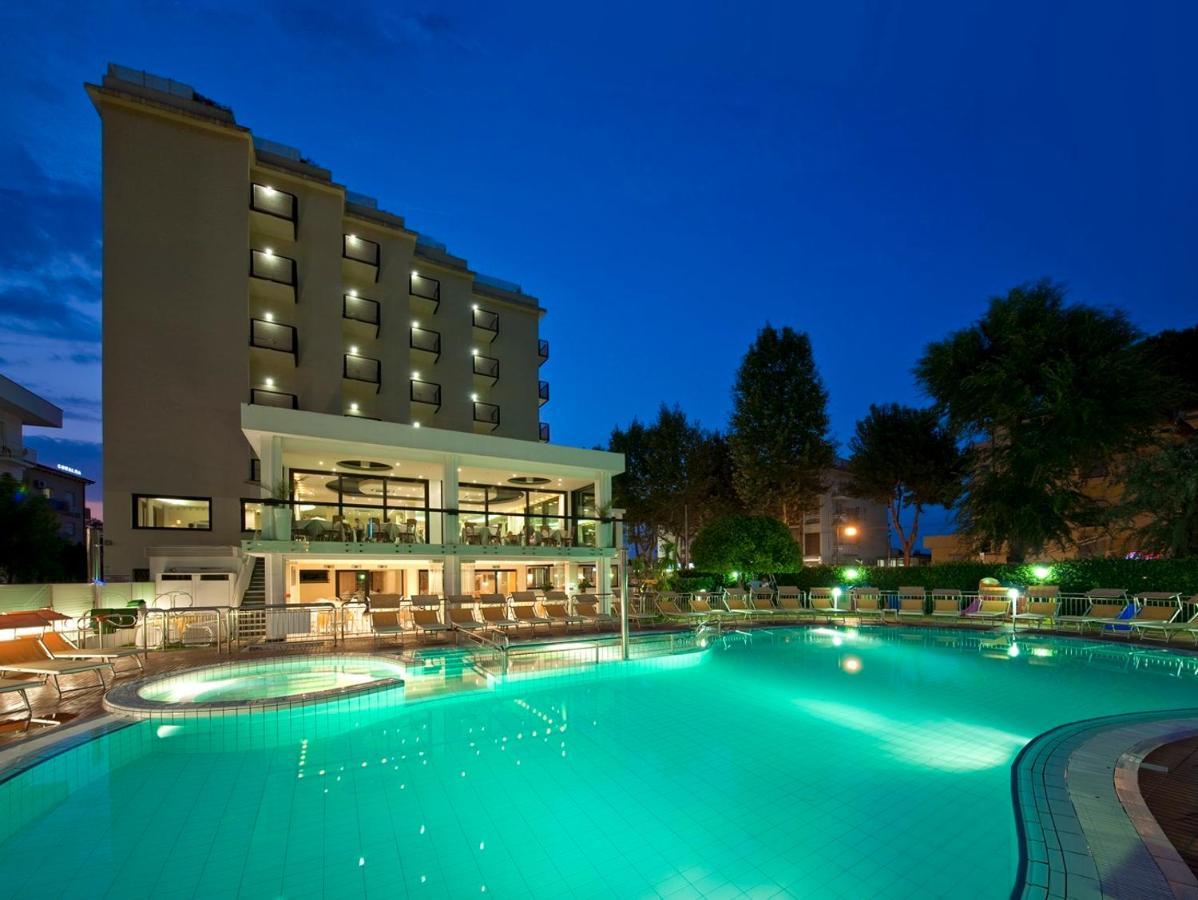Hotel 2000 Riccione Exterior photo